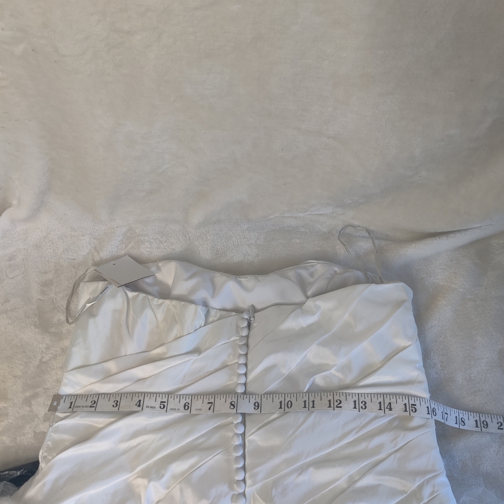 Vera Wang Strapless Ball Gown Wedding Dress Taffeta Tulle NWT Sz 12 Soft White - Picture 10 of 12